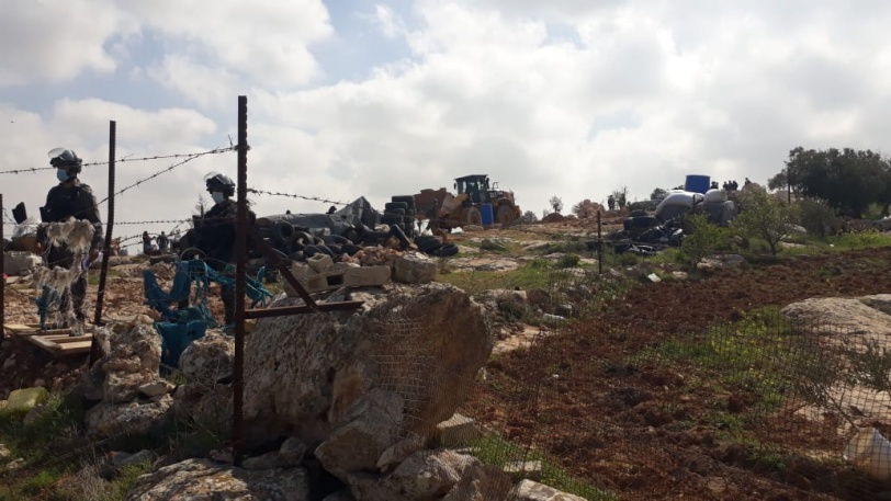 الاحتلال يهدم 3 منازل وغرفة زراعية شرق يطا