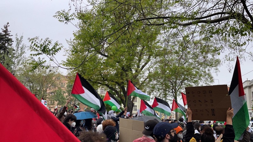الأوسع منذ 30 عاماً- مظاهرة أمام السفارة الإسرائيلية في براغ 