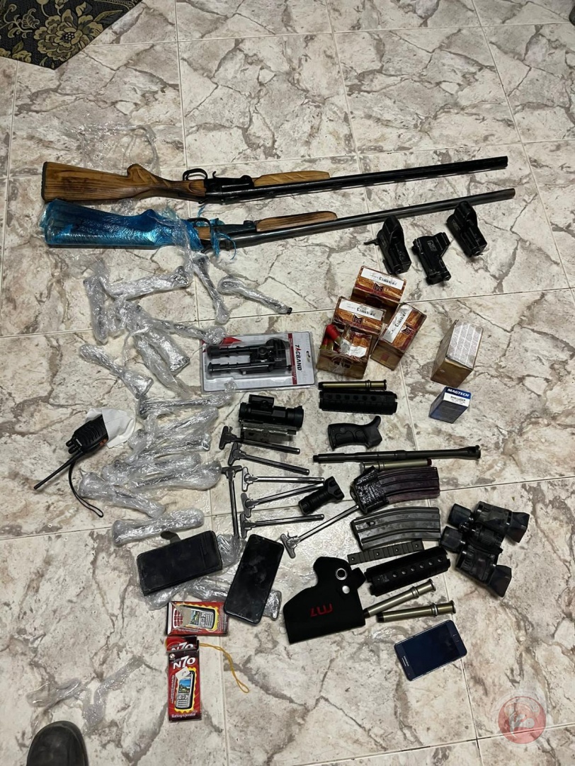 اعتقال 11مواطنا- الاحتلال يزعم العثور على اسلحة