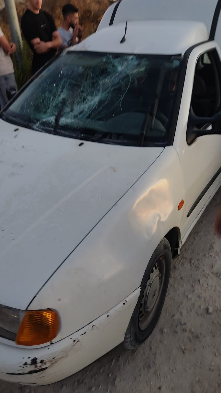 إصابة 5 مواطنين بعد اعتداء المستوطنين عليهم جنوب نابلس