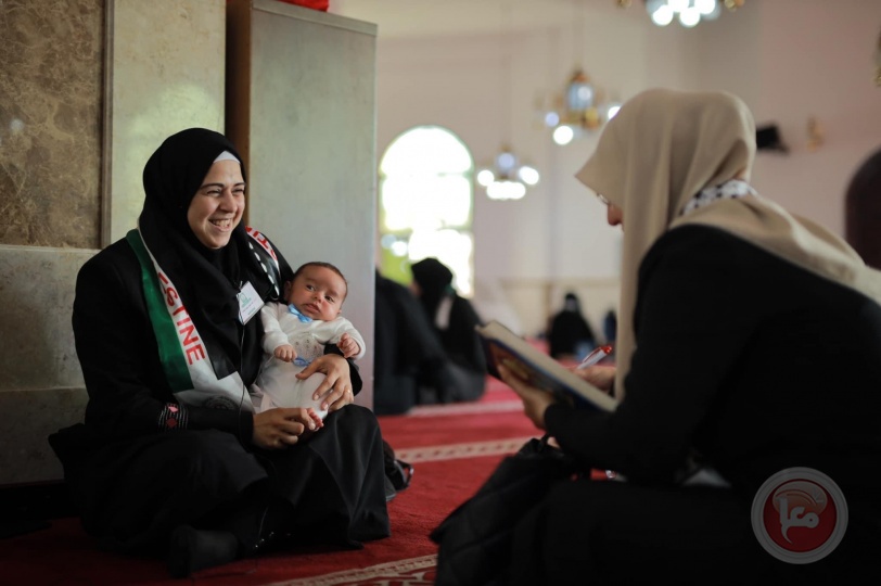 500 شاب وفتاة يرتّلون القرآن في جلسة تسميع واحدة بغزة