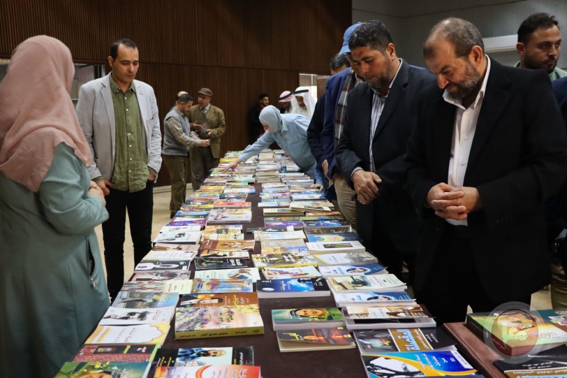 "الشباب والثقافة" تفتتح معرضًا للكتب الحاصلة على أرقام إيداع بغزة