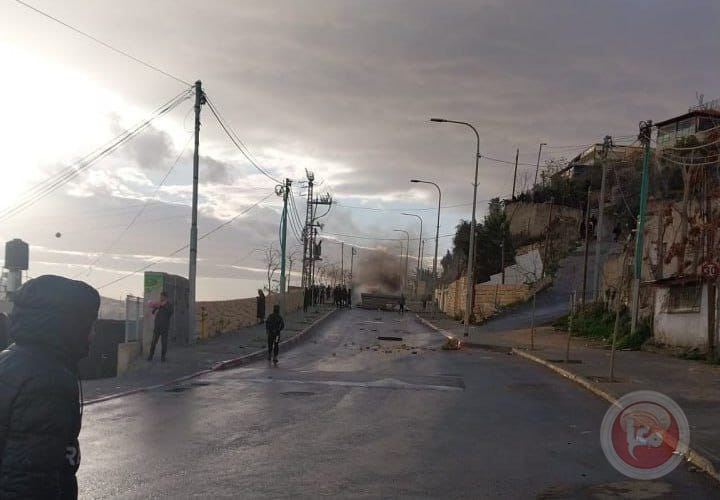 اغلاق المداخل بالحجارة والزيوت- اضراب في جبل المكبر رفضا لسياسة الهدم