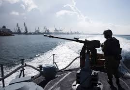 The occupation navy targets fishermen in the central and southern Gaza Strip