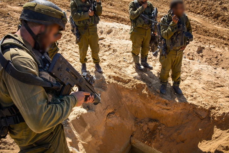 The occupation army claims: We discovered a Hamas tunnel