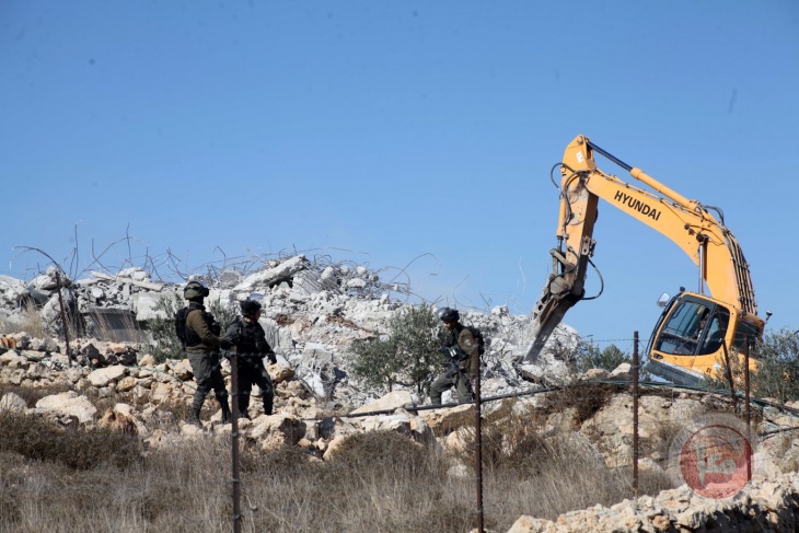 The occupation notifies 15 families of Arab al-Kaabneh to leave their homes northwest of Jerusalem