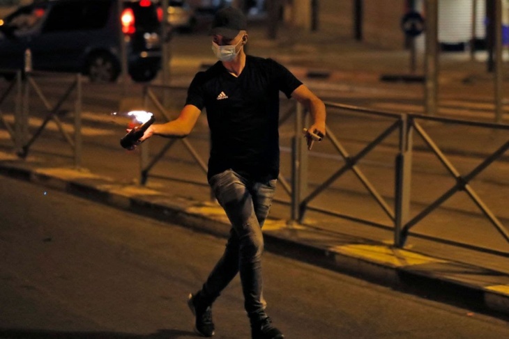 Settlers spread in the streets of Jerusalem and sporadic confrontations