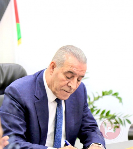 Sheikh meets the Israeli Foreign Minister and discusses important files