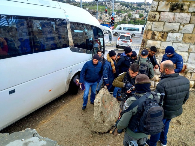 Hundreds of West Bank residents were deported and prevented from entering Al-Aqsa