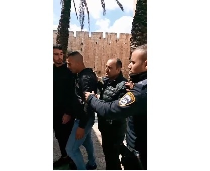 Arrest of a lawyer and two young settlers - settlers storm a hotel in Bab Al-Khalil Square