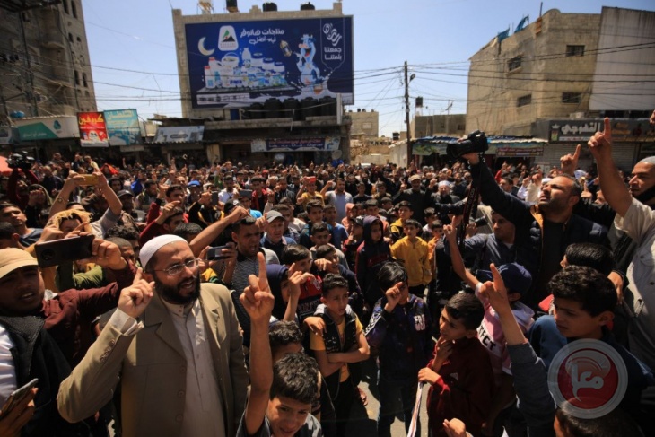 Demonstrations in the Gaza Strip to condemn the attack on worshipers at Al-Aqsa