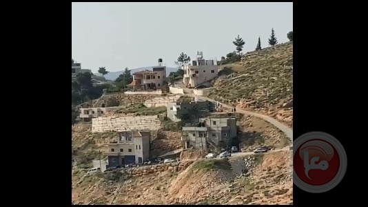3 injuries.. Settlers shoot the residents of Surif (video)