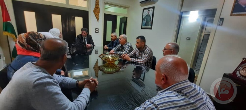 السفير عبد الهادي يستقبل لجنة التنمية والخدمات في مخيم اليرموك 