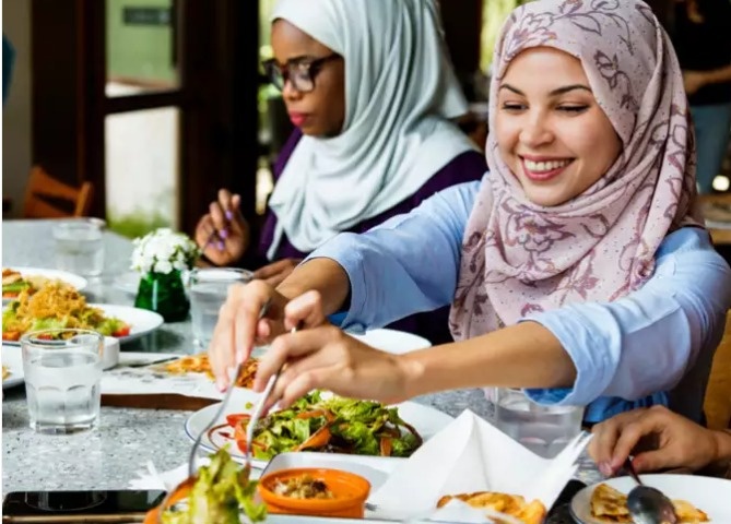 10 نصائح غذائية للصائمين مع حلول عيد الفطر المبارك