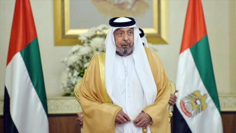 الرئيس ينعى رئيس الإمارات ويعلن الحداد وتنكيس الأعلام ليوم واحد
