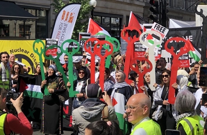 الآلاف في لندن يتظاهرون تنديدا بجرائم الاحتلال