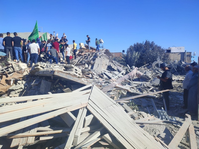 The occupation demolishes and blows up the homes of the families of the two prisoners who carried out the Israeli operation