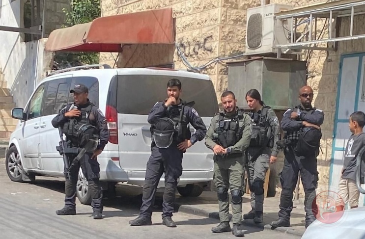 The occupation arrests a child from Ras al-Amoud neighborhood in Silwan