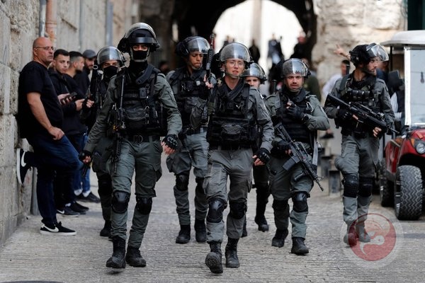 The occupation police raise the state of alert during the holidays and claim warnings to carry out operations