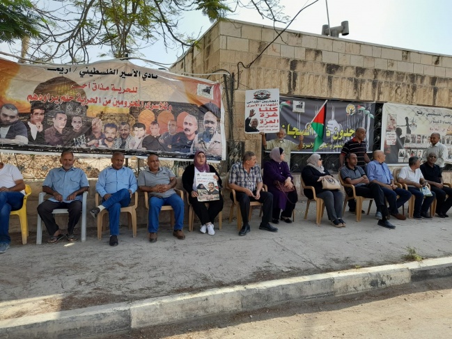 A stand of support and support for the prisoners in Jericho