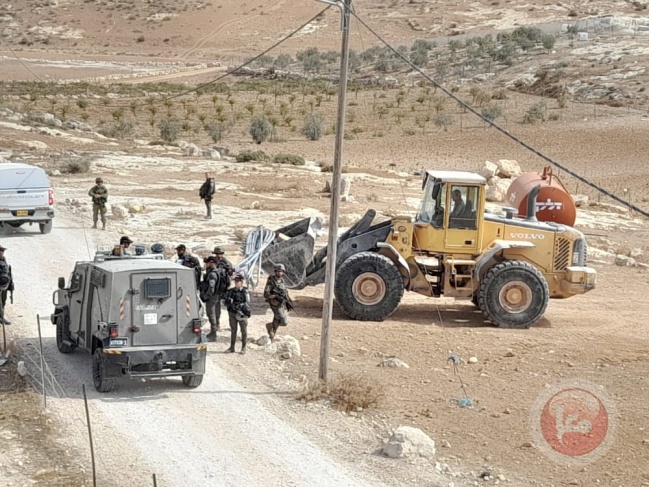 The occupation confiscates agricultural tents and barns south of Hebron