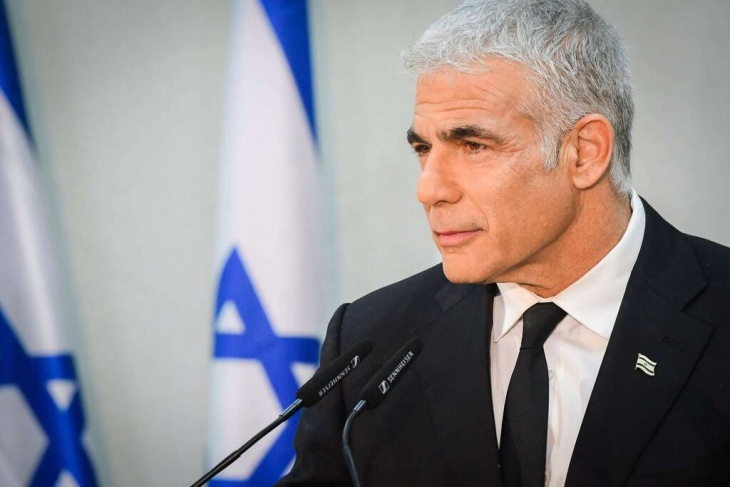 Lapid warns of the collapse of “Israeli society and the deterioration of the economy.”