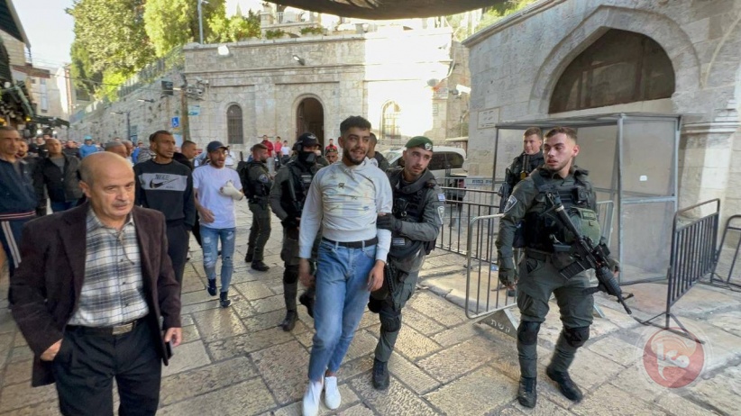 Arresting and assaulting young men in the Old City of Jerusalem