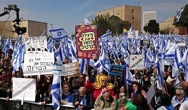 Demonstrations - "The Knesset"  Approves a plan to weaken the "judiciary"