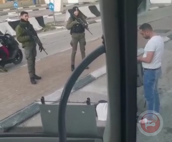 Video - Repression and abuse at the Shuafat refugee camp checkpoint in Jerusalem