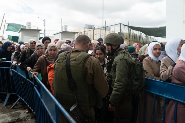 The Israeli army sends two battalions to work at checkpoints during the month of Ramadan