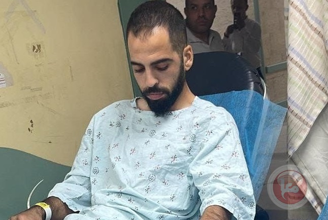 The occupation releases a wounded prisoner from Aqabat Jaber camp