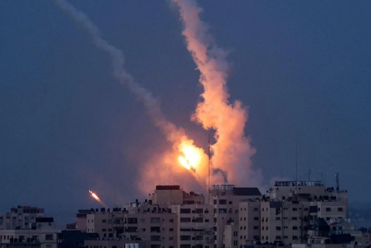 The bombing of Gaza and the firing of missiles at Tel Aviv, despite the armistice talk