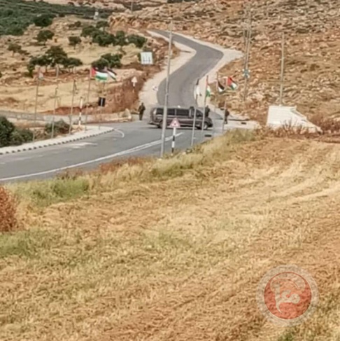 For the ninth day: the occupation closed the two entrances to the village of Al-Mughair, east of Ramallah