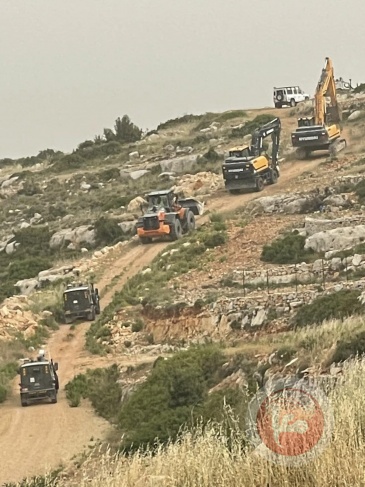 The occupation demolishes a house in the village of Umm Safa, Ramallah