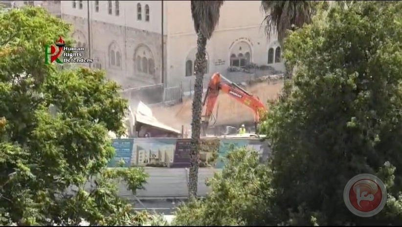 40 years after it was confiscated from the occupation army, settlers demolish the "Hebron Garage"