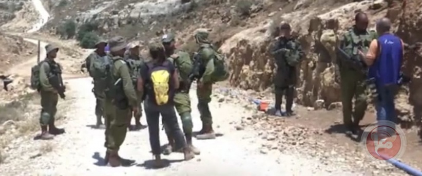 The occupation prevents citizens from reaching their lands threatened with confiscation, west of Salfit