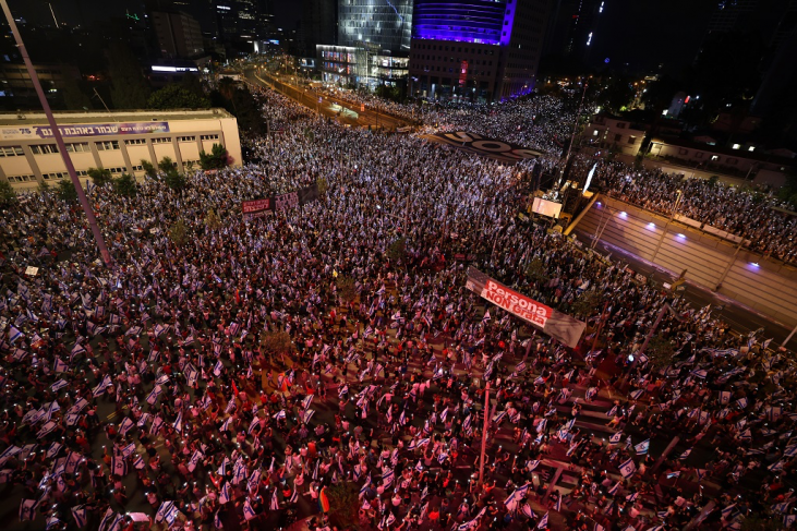 Tens of thousands of Israelis have demonstrated against the Netanyahu government for the 28th week in a row