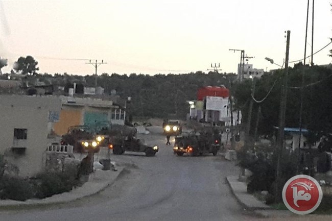 الاحتلال يغلق المدخل الرئيسي لقرية شقبا