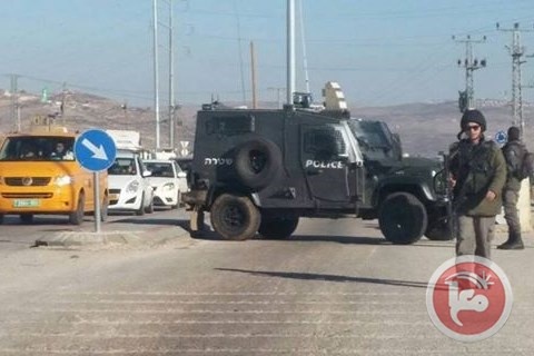 Occupation forces arrest a young man at Za'tara checkpoint