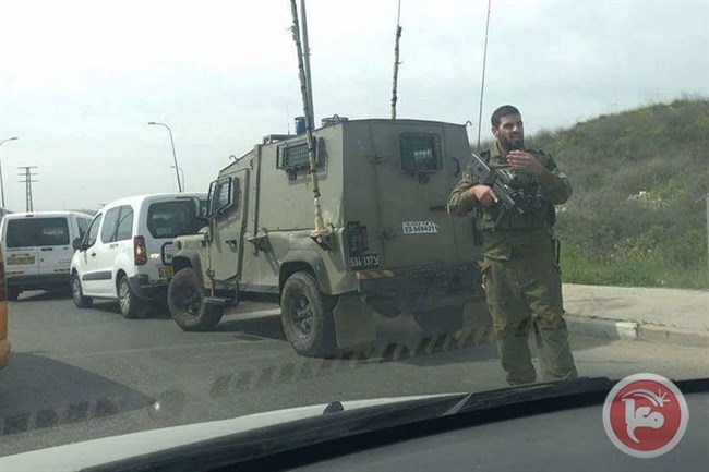 The occupation closes the Hawara checkpoint, south of Nablus