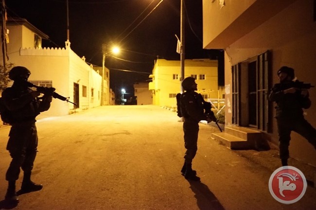 The occupation raids houses in Minieh and Dheisheh