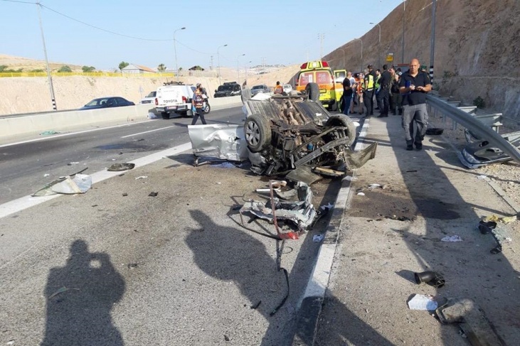 مصرع إسرائيليين وإصابة ثالث بحادث سير على طريق اريحا